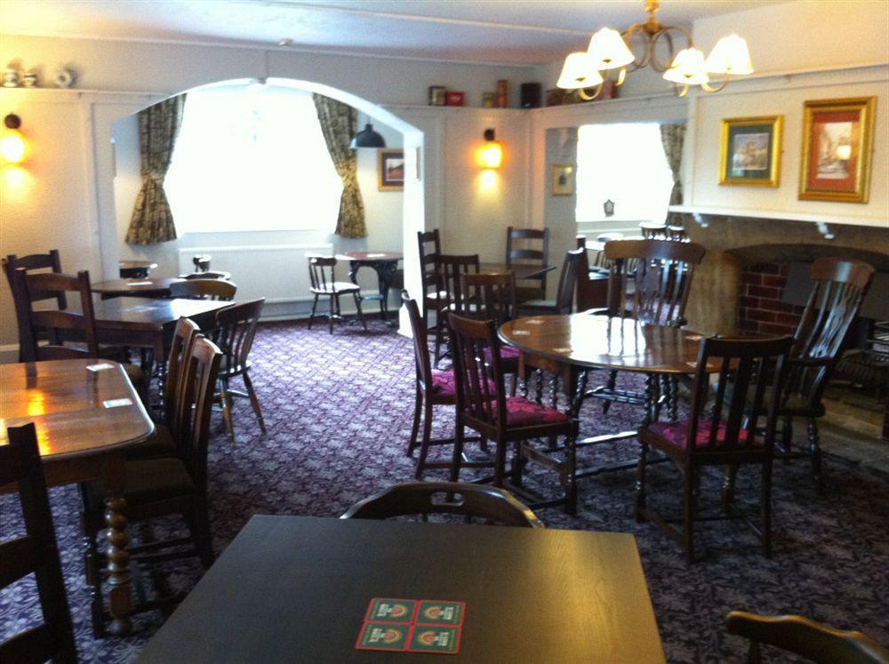 The Black Bull Inn Escrick Extérieur photo