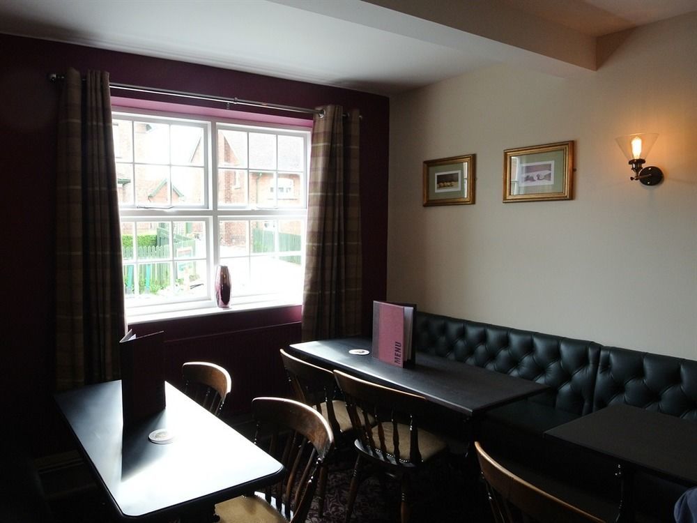 The Black Bull Inn Escrick Extérieur photo