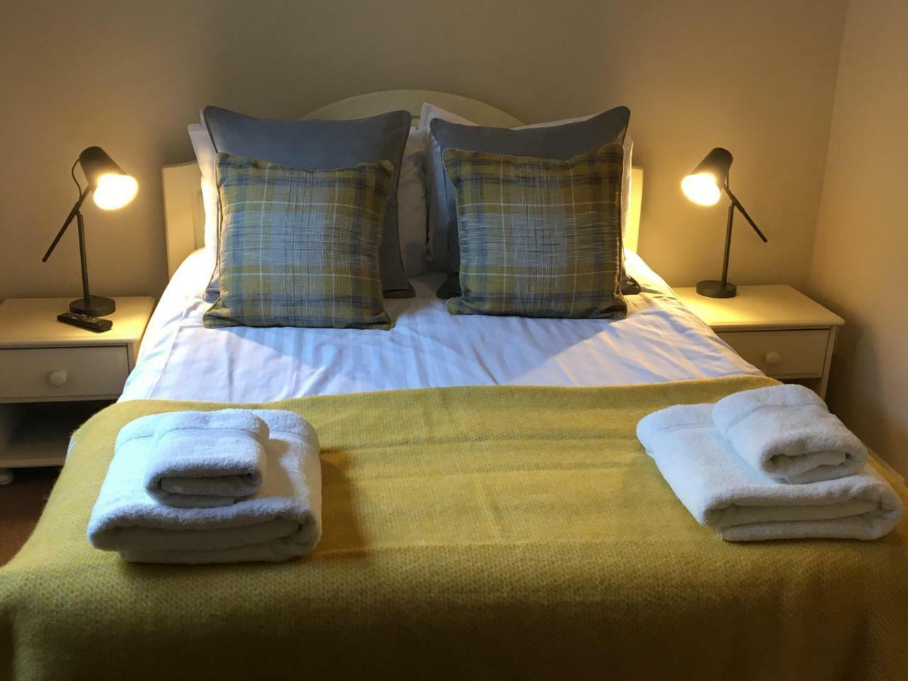 The Black Bull Inn Escrick Extérieur photo